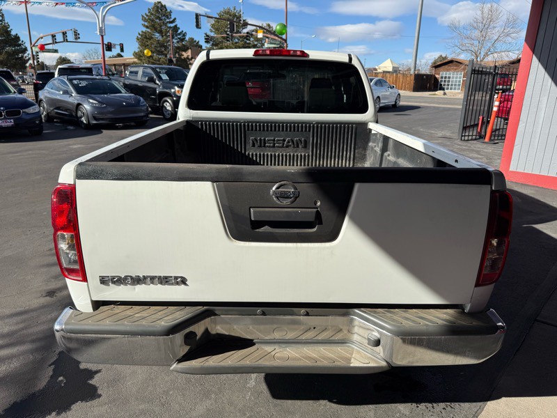 2016 Nissan Frontier Image 4