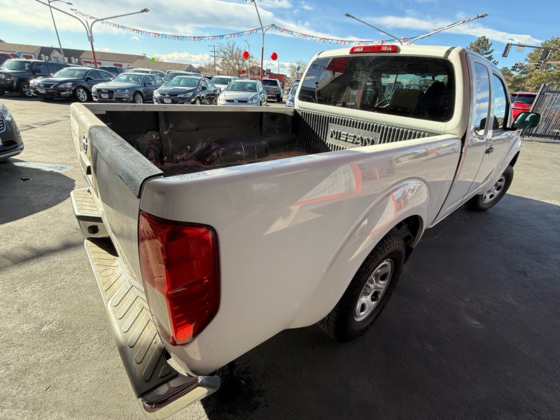 2016 Nissan Frontier Image 6