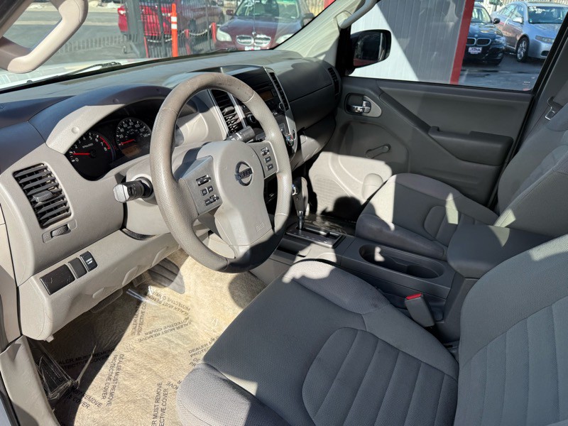 2016 Nissan Frontier Image 14