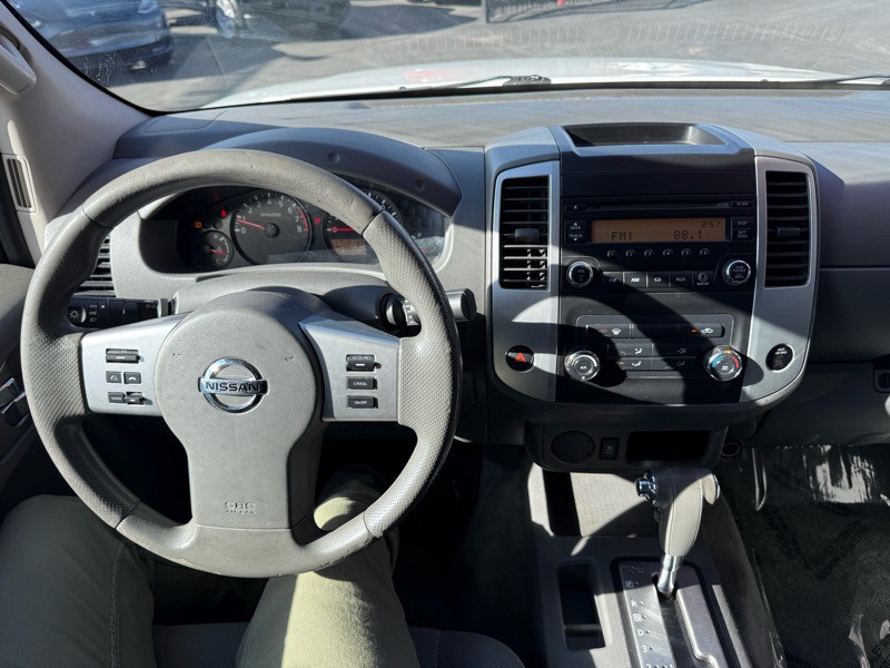 2016 Nissan Frontier Image 15