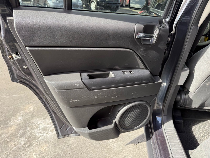 2014 Jeep Patriot Image 28