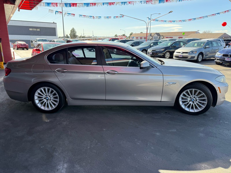 2012 BMW 5 Series Image 7