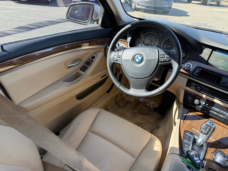2012 BMW 5 Series Image 21