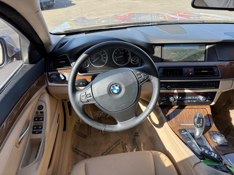2012 BMW 5 Series Image 22