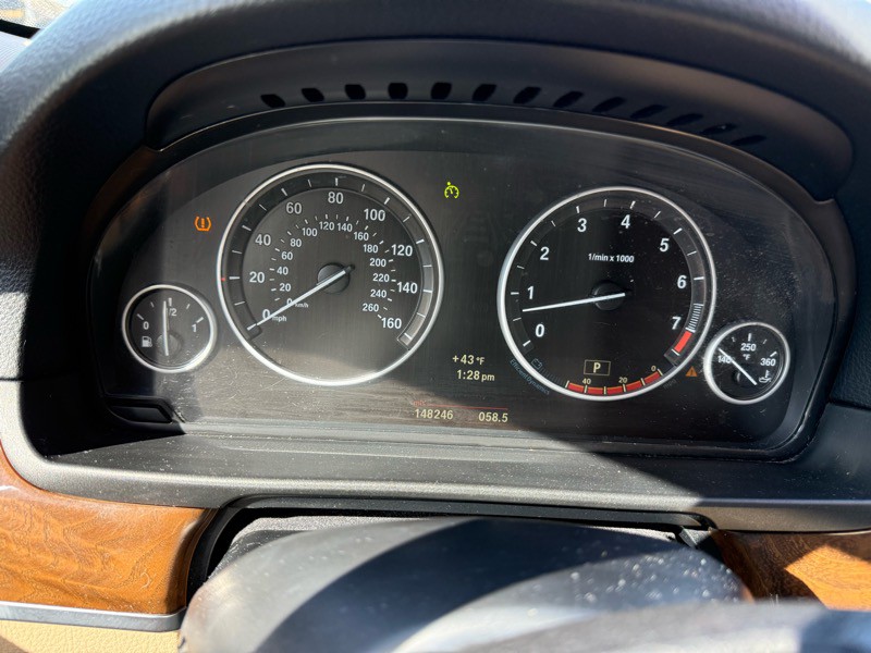 2012 BMW 5 Series Image 24