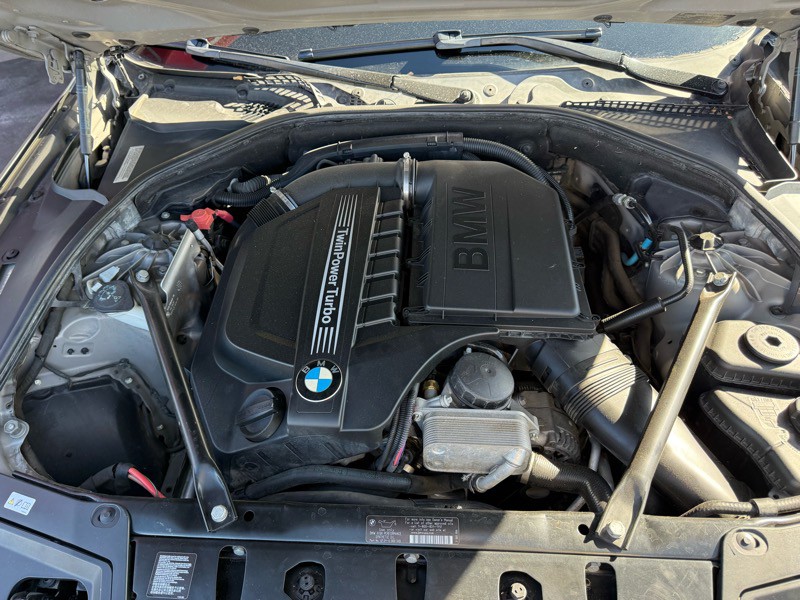 2012 BMW 5 Series Image 33