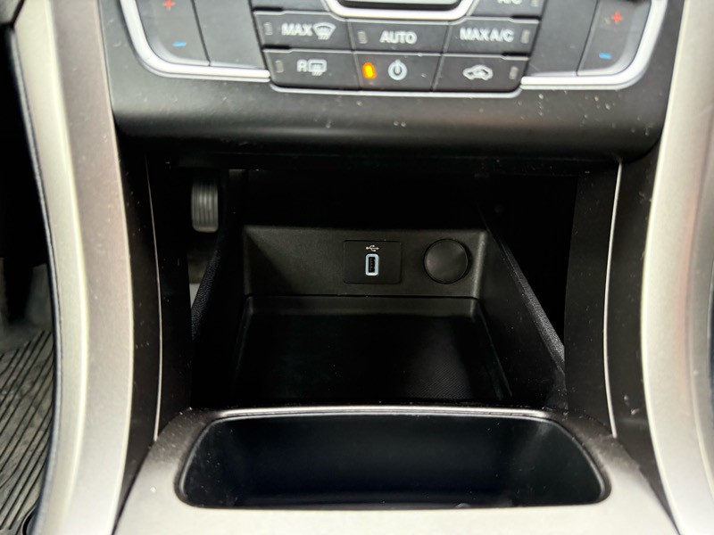 2018 Ford Fusion Image 19