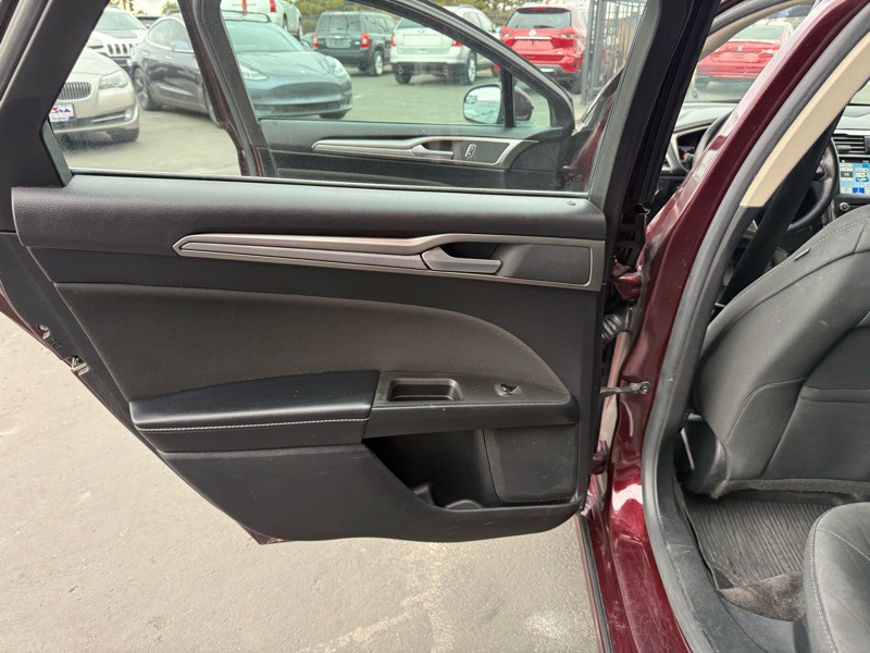 2018 Ford Fusion Image 28