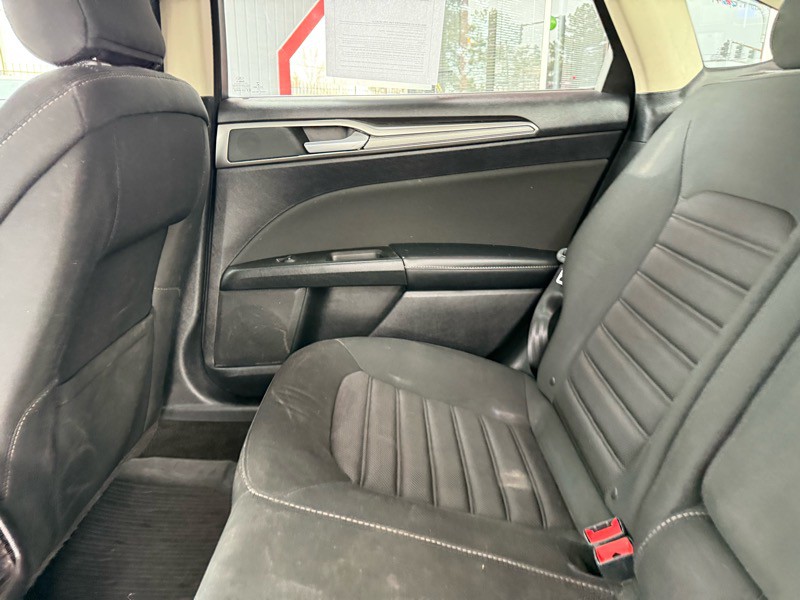 2018 Ford Fusion Image 30