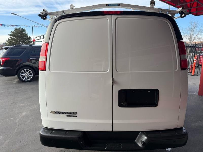 2016 Chevrolet Express Image 4