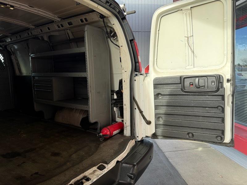 2016 Chevrolet Express Image 6