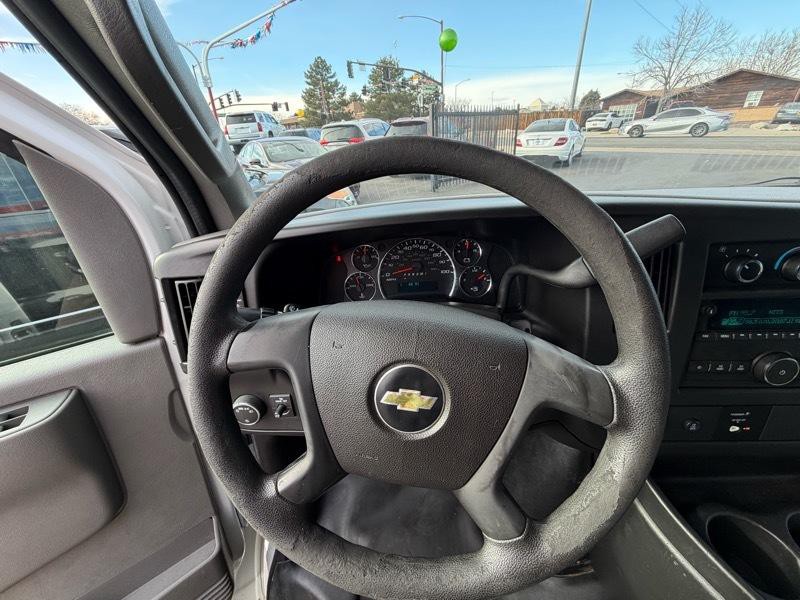 2016 Chevrolet Express Image 19