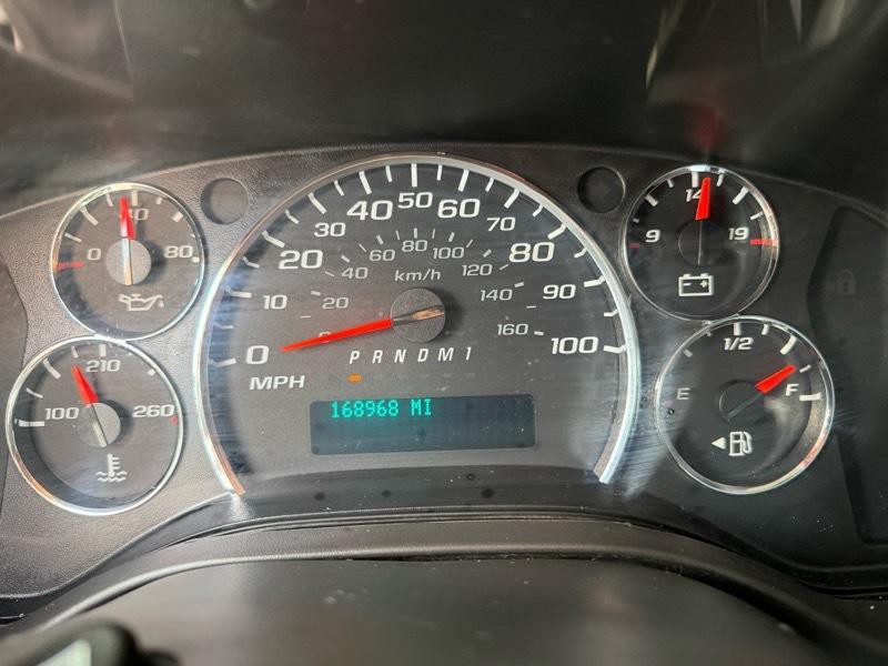 2016 Chevrolet Express Image 21