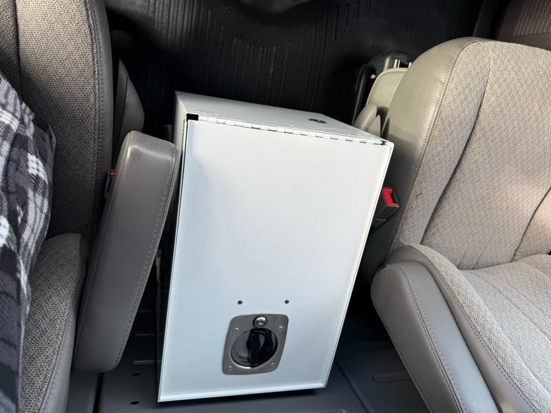 2016 Chevrolet Express Image 23