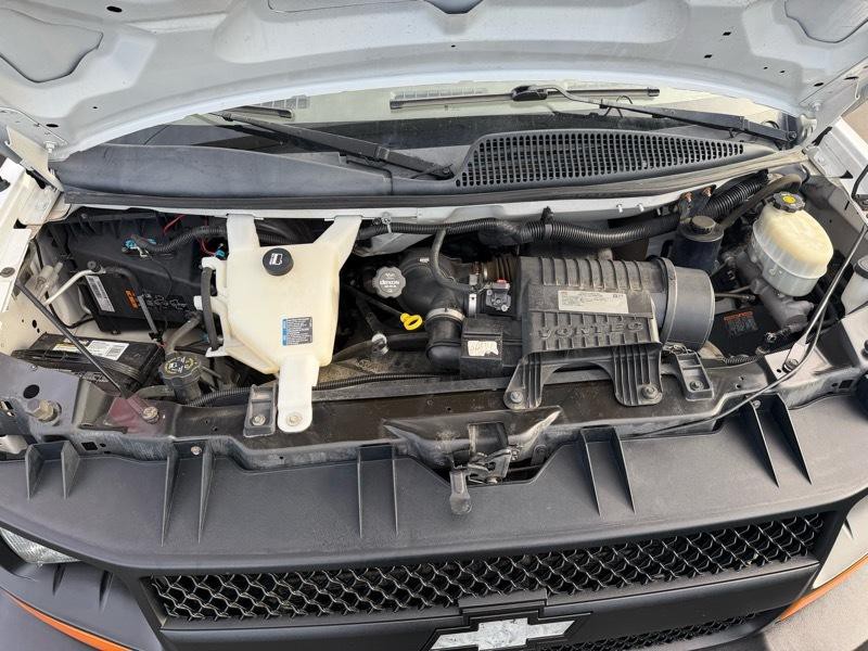 2016 Chevrolet Express Image 26