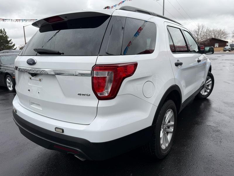 2017 Ford Explorer Image 7