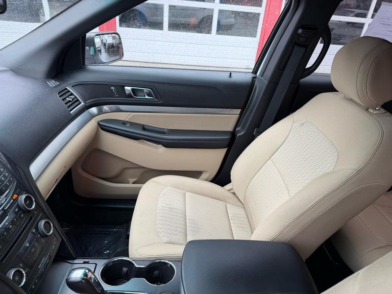 2017 Ford Explorer Image 13