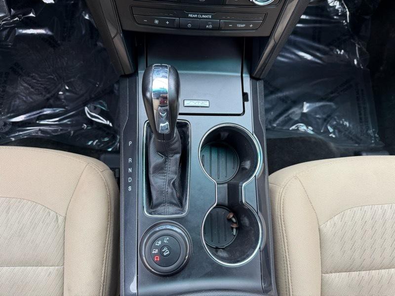 2017 Ford Explorer Image 17