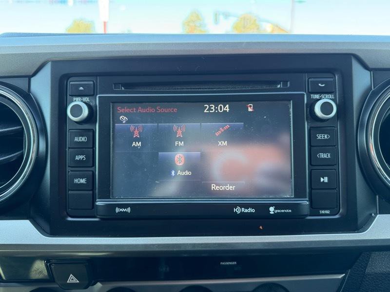 2016 Toyota Tacoma Image 14