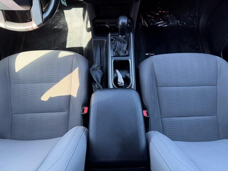 2016 Toyota Tacoma Image 17