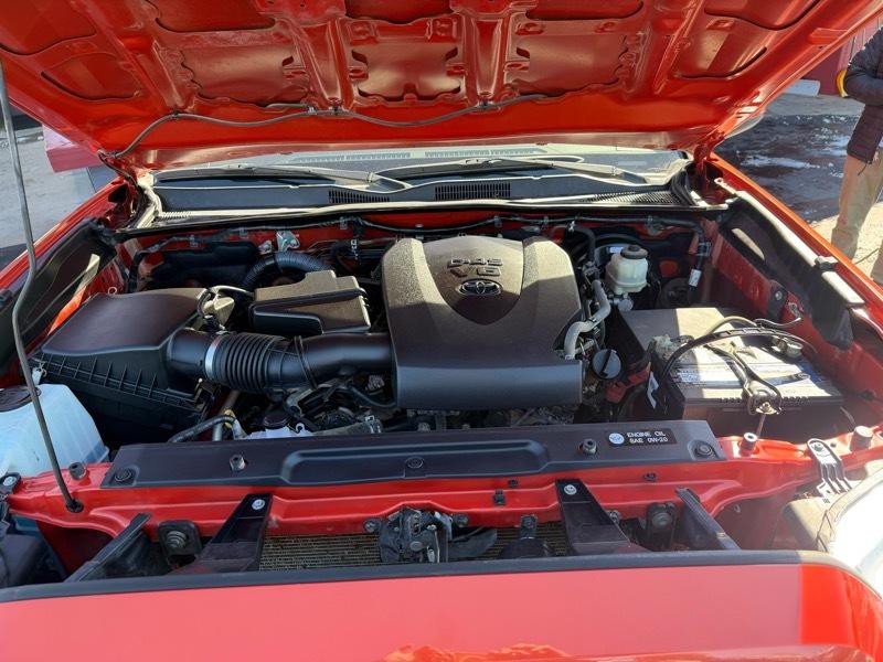 2016 Toyota Tacoma Image 26