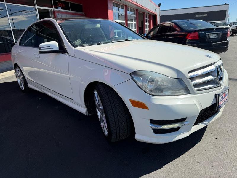 2012 Mercedes-Benz C-Class Image 7
