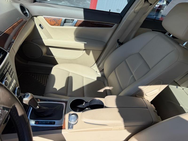 2012 Mercedes-Benz C-Class Image 11