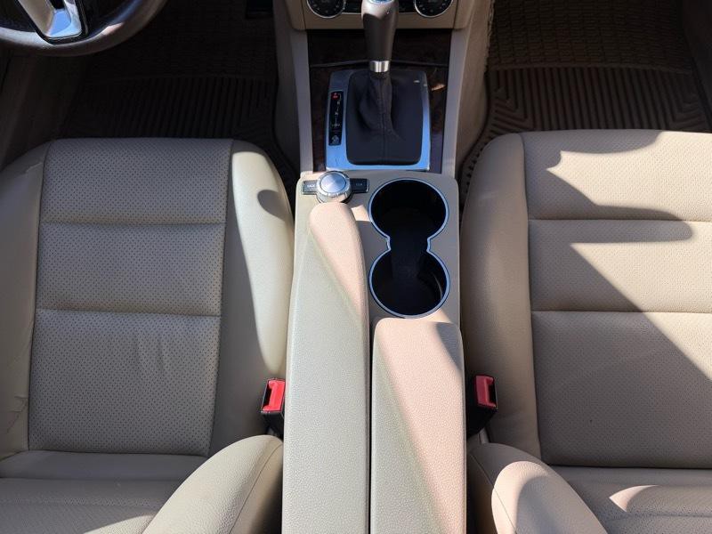 2012 Mercedes-Benz C-Class Image 16