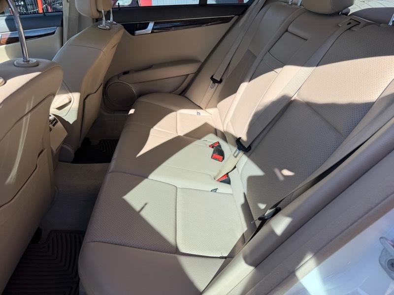 2012 Mercedes-Benz C-Class Image 21