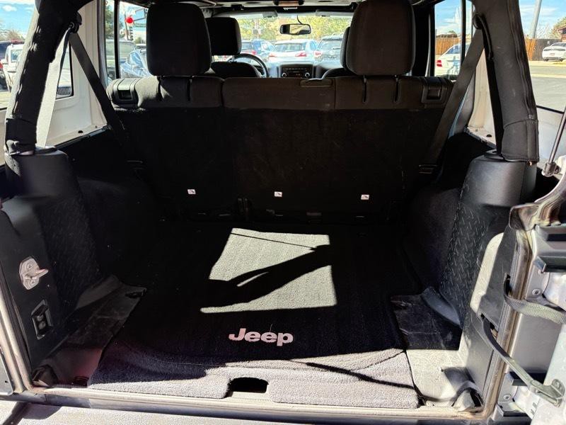 2015 Jeep Wrangler Image 6