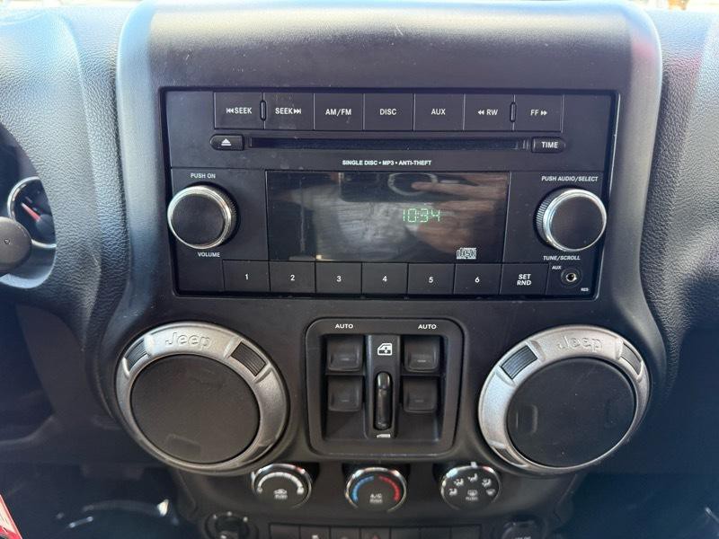 2015 Jeep Wrangler Image 19