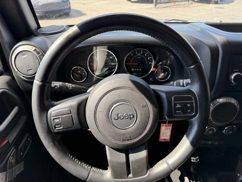 2015 Jeep Wrangler Image 25