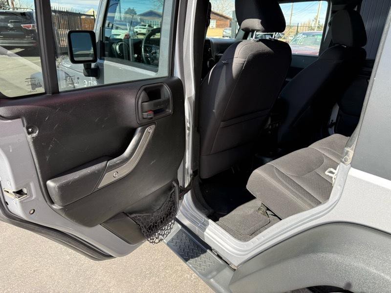 2015 Jeep Wrangler Image 27