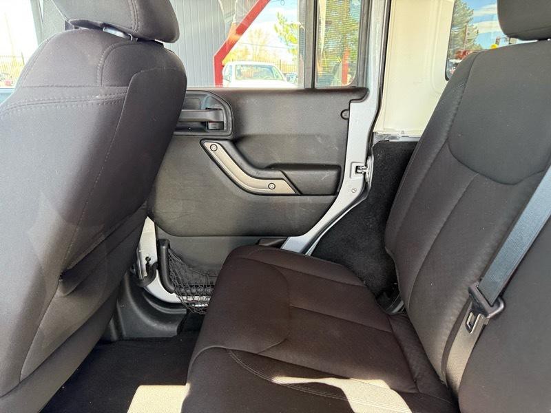 2015 Jeep Wrangler Image 31
