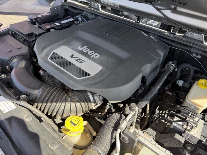 2015 Jeep Wrangler Image 34