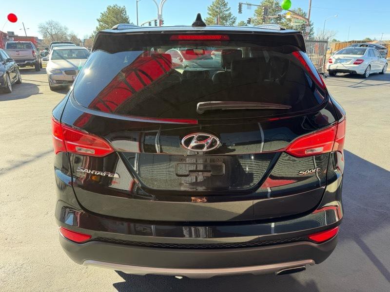 2015 Hyundai Santa Fe Image 4