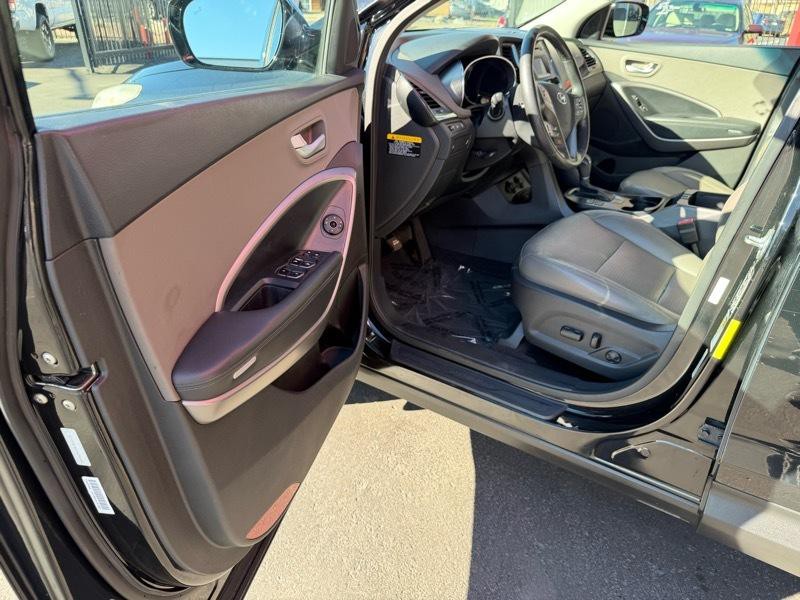 2015 Hyundai Santa Fe Image 12