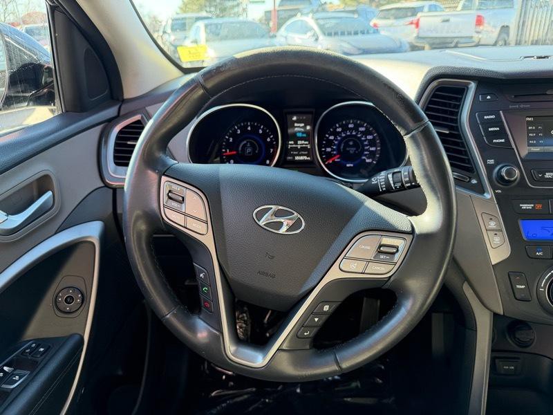 2015 Hyundai Santa Fe Image 21