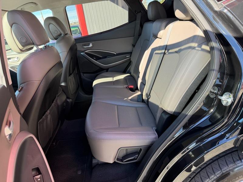 2015 Hyundai Santa Fe Image 24
