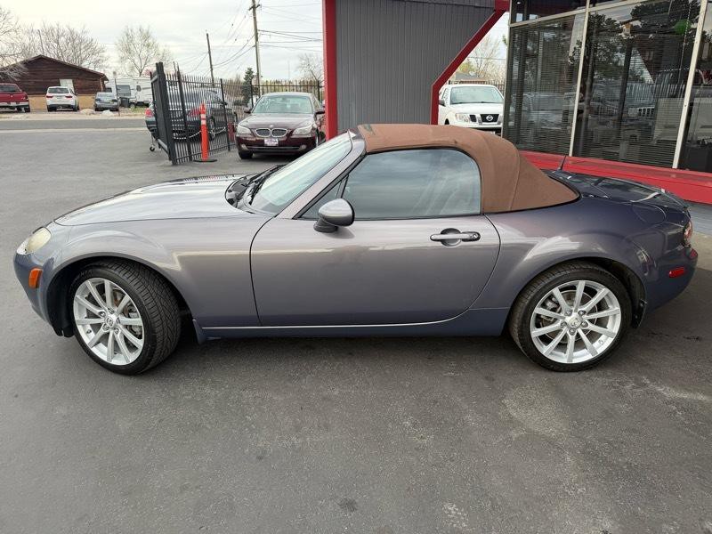 2007 Mazda MX-5 Miata Image 2