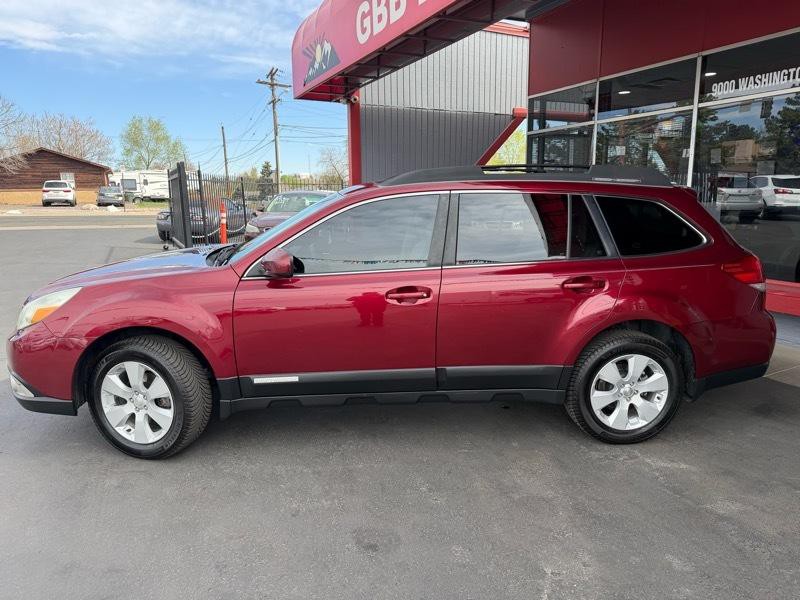 2011 Subaru Outback Image 2