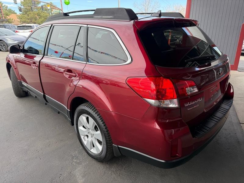 2011 Subaru Outback Image 3