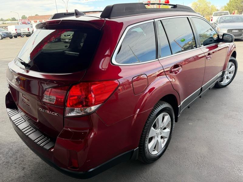 2011 Subaru Outback Image 7