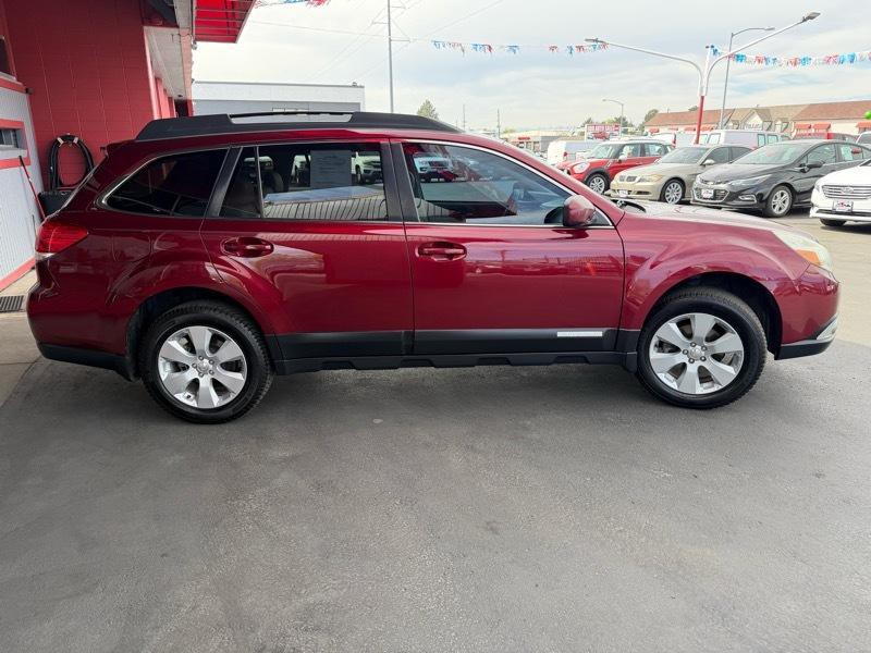 2011 Subaru Outback Image 8