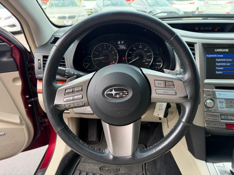2011 Subaru Outback Image 20
