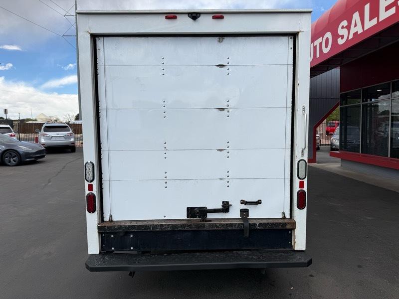 2019 GMC Savana Image 4