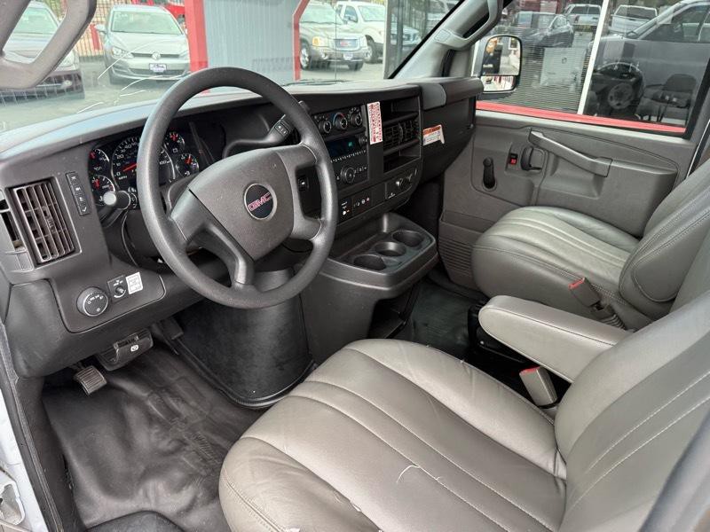 2019 GMC Savana Image 13