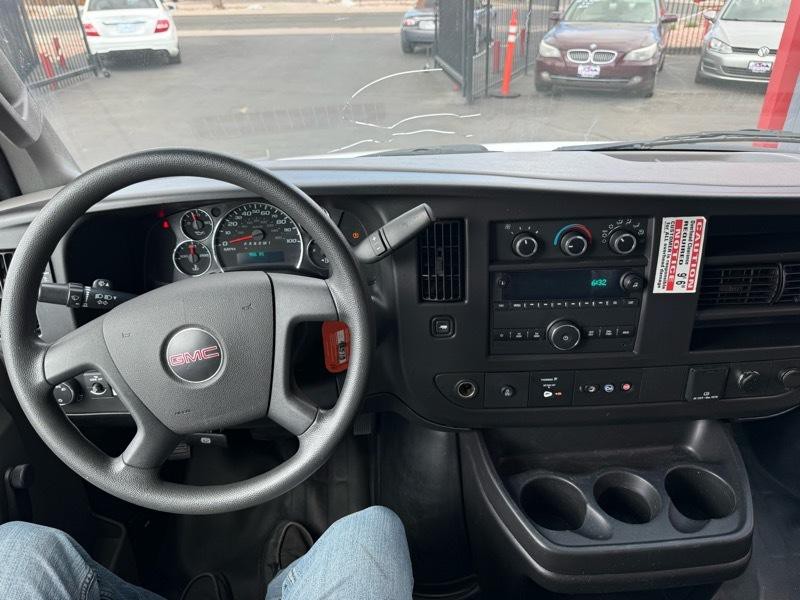 2019 GMC Savana Image 14