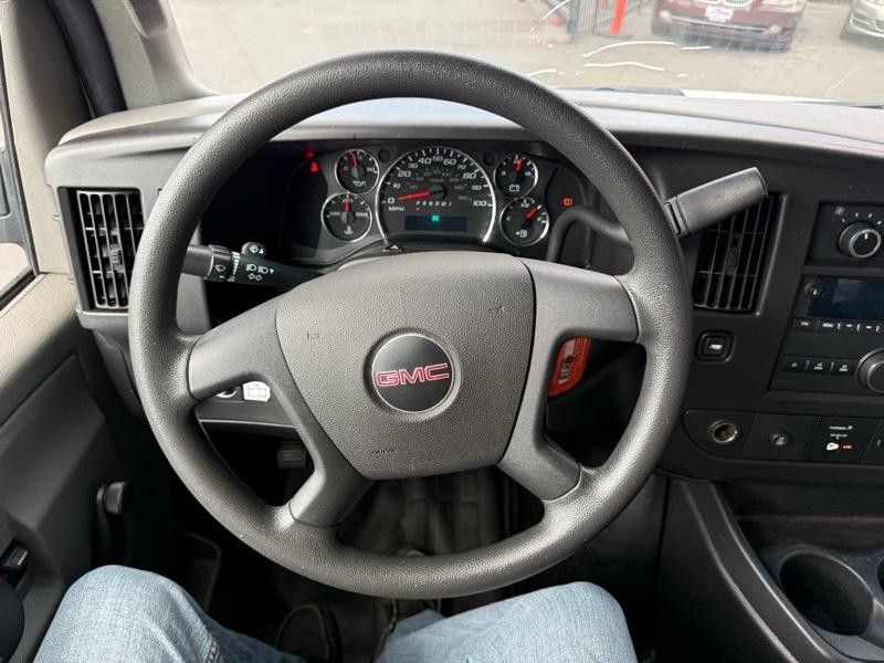 2019 GMC Savana Image 18