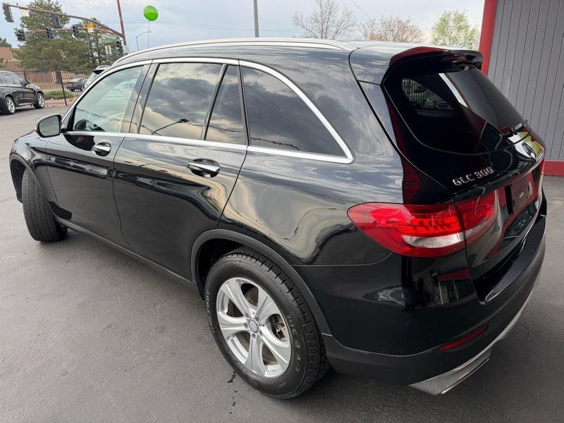 2016 Mercedes-Benz GLC-Class Image 3